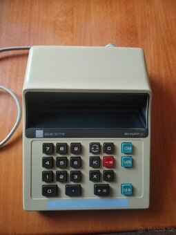 Kalkulátor SHARP - 6