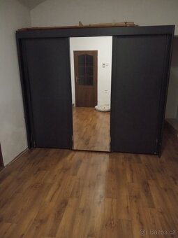 Šatní skříň - 6