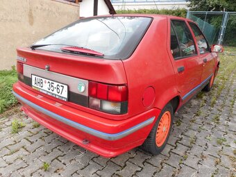 Renault 19 I  červená barva - 6