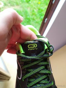 Dívčí sportovní boty na atletiku, zn. Kalenji, vel. 32 - 6