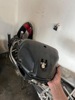 Prodám díly Honda CBR 600 f4i 2002 - 6