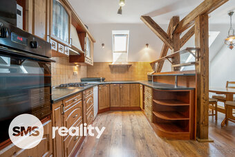 Prodej prostorného bytu 3+1 (99,6 m²) – Frýdek-Místek, ul. E - 6