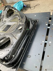 Audi A4 B7 pravé zadní dveře Černá metaliza bez koroze - 6