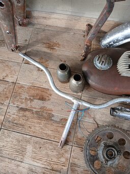 Jawa pionyr díly - 6