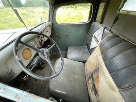 1935 Ford pickup - 6