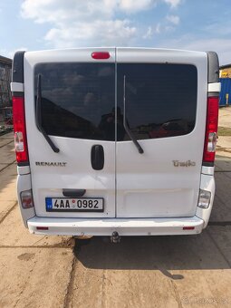 Renault Trafic 2.0 dCi - 9 míst - 6