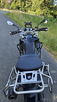 F800GS - 6