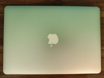 MacBook Air 2017 | i5 • 8GB • 128GB SSD - 6