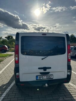 Renault Trafic 2.0dci 84kw - rok 12/2011 - 8 míst - 6