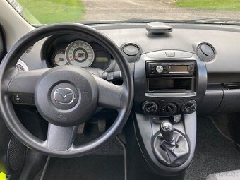 Mazda 2 1.3 i 55 kw Rv.12/2010,klima,bez koroze. - 6