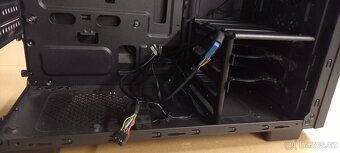 Prodám PC Case - 6