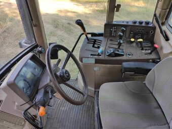 Traktor John Deere 6810 - 6