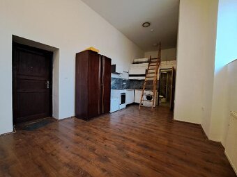 Pronájem bytu 1+kk Královo Pole, 27 m², trvalý pobyt, prip. - 6