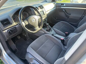 VW Jetta 1.6i 85kw koupeno v CZ Automatická Klima - 6