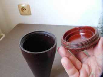 BAKELITOVÉ POUZDRO NA ROZNĚTKU - 2 - 6