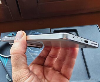 Zánovní VIVO X200 PRO 5G 16 /512 GB TITANIUM - 6