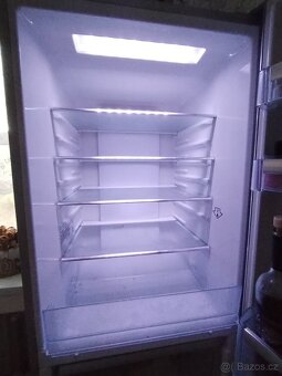 Lednice s mrazákem Panasonic - 6