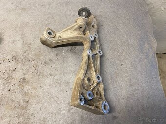 VW GOLF 5 2003-2008 - KONZOLE PŘEDNÍCH RAMEN - 6