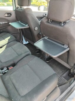 Peugeot 5008 1.6HTP 115kw 7místně Rok výroby 2011 - 6