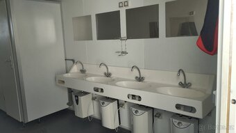 Sanitární / WC kontejner / 5xPisoár / 2xWC / Hezký stav - 6