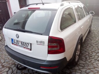 Škoda Octavia II combi Scaut 103 kw - 6