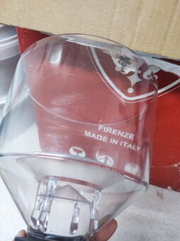 Mlýnek Eureka Atom Specialty 65 + automatický tamper Eureka - 6