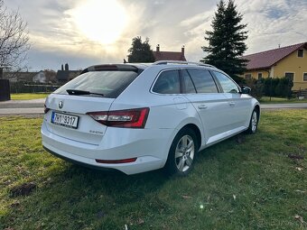 Škoda Superb 2.0Tdi EXTRA VÝBAVA,kůže,pano,DVD - 6