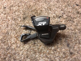 SHIMANO DEORE XT - RD- M8000 + řazení - 6