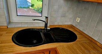 Dubová rustikální kuchyně do U se spotřebiči,4664 - 6