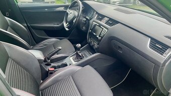 ŠKODA OCTÁVIA RS,2.0TSI,162KW. SERVISNÍ KNIHA. - 6