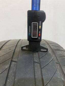 225/40R18 Michelin - 6