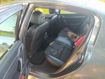Peugeot 407 - 6