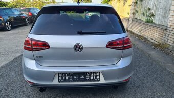VOLKSWAGEN GOLF 7 GTI - 2,0TSi 162kW - Manuál - 6