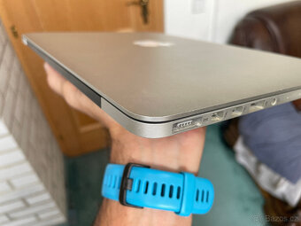 Apple MacBook Pro, Early 2015, i5, 8 GB RAM, 256 GB NVME - 6