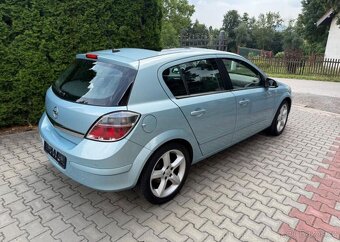 Opel Astra 1,8i Panorama Top stav benzín - 6