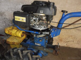 prodám malotraktor agzat s nářadím - 6
