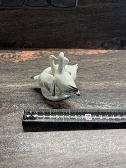 Porcelánová soška nejspíš Royal Dux - husy - 6