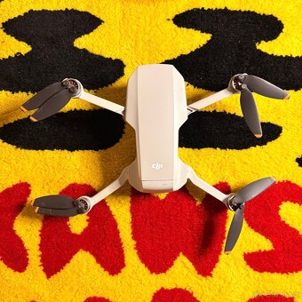 Dron DJI Mini 2 SE - 6