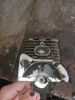 Náhradní díly - 6