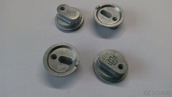 Víčka karburatorů Graetzin Jikov, kridlove matice.... - 6