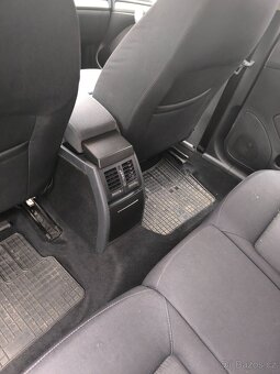 Škoda Octavia 2 rok 2005 77 kW km 384 - 6