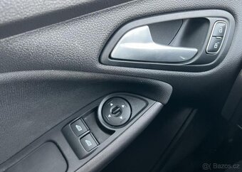 Ford Focus 1.6i KLIMATIZACE KOUPENO V ČR manuál 77 kw - 6