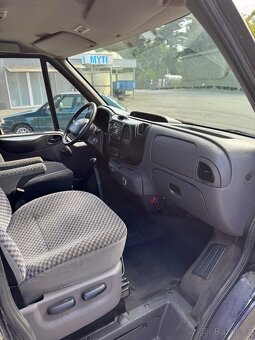 Ford Transit 5 míst - 6