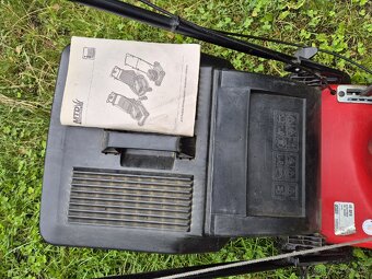 Benzínová sekačka MTD s pojezdem - 6