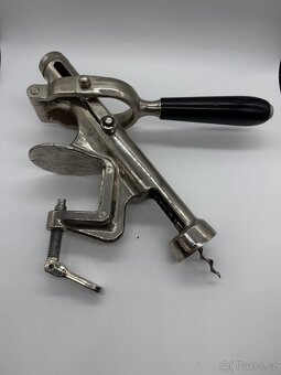 Sběratel nabízí staré vývrtky - 6