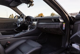 Porsche 911 Carrera 4 GTS | 3.8 | 27.600km | - 6