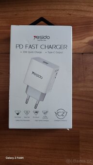 Prodám příslušenství k mobilu, nabíječky kable držáky sluchá - 6