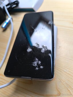 Na Opravu pěkný SAMSUNG GALAXY S20 10 + Kryt. - 6