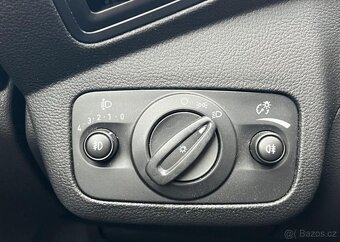Ford Kuga 2.0TDCi 4x4 KLIMA TEMPOMAT manuál 103 kw - 6