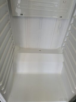 NOVÁ GASTRO VELKÁ vitrína lednice 381 lt VENTILACE - 6